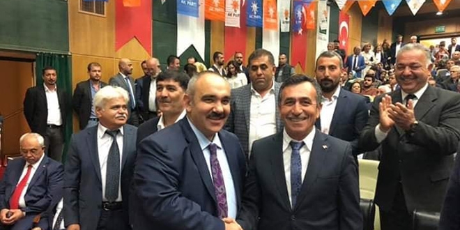 CHP'li Belediye Başkanı istifa edip AK Parti'ye katıldı