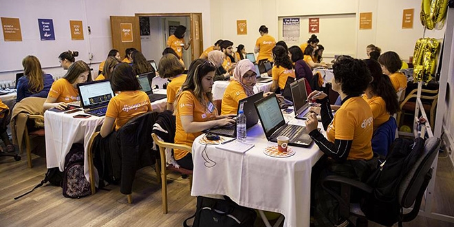 ODTÜ'den kadınlara programcılık eğitimi
