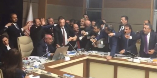 Hekimlerle ilgili düzenlemede bir değişiklik yapıldı