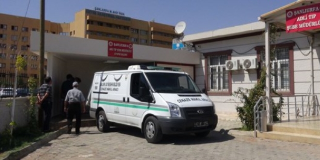 Yıkmaya çalıştığı duvarın altında kalarak can verdi