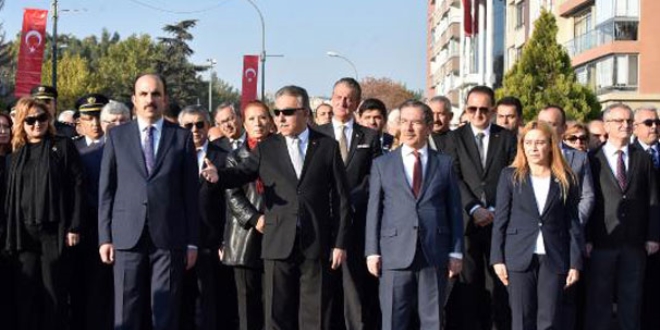 Tören gecikince Vali talimat verdi: Hepsini görevden alın!