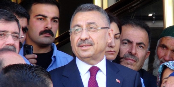 Fuat Oktay, yaralı askerleri ziyaret etti