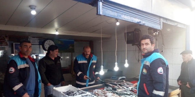 'Boy yasağı'na takılan 5 ton 842 kilogram balığa el konuldu