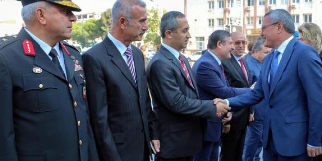 Manisa Valisi, görevine başladı