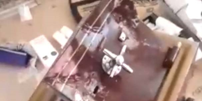 Doğalgaz görevlileri gibi eve giren hırsız 3 saatte evi soydu