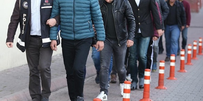 4 ilde FETÖ operasyonu: 19 gözaltı