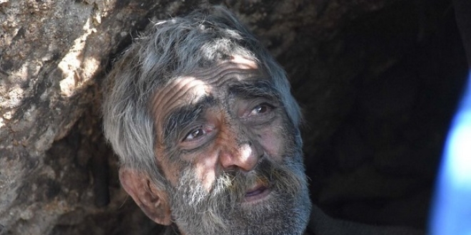 40 yıldır mağarada yaşıyor, geçmişini saklıyor