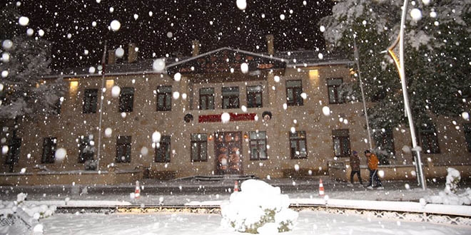 Bayburt'ta okullar tatil edildi