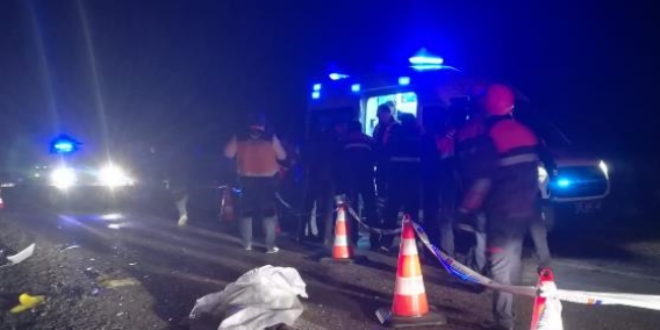 Samsun'da otomobil ile tır çarpıştı: 2 ölü, 2 yaralı