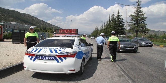 Drift yapan 12 araç sürücüsüne 48 bin TL ceza kesildi