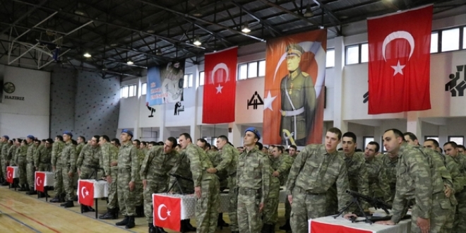 Bedelli askerlik yapan erler yemin heyecanı yaşadı