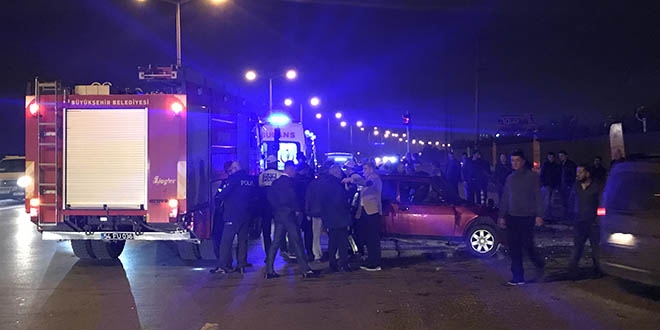 Sakarya'da iki otomobil çarpıştı: 7 yaralı
