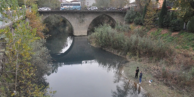 Bartın Irmağı siyaha büründü