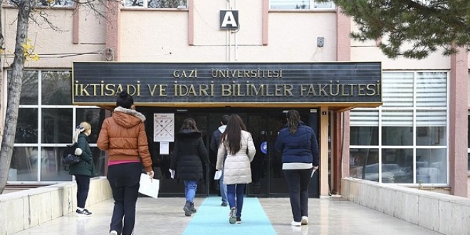 Lisansüstü eğitim görecek adaylar ALES'te ter döktü