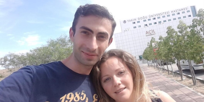 Evlilik yıl dönümü tatilinde felç geçirdi