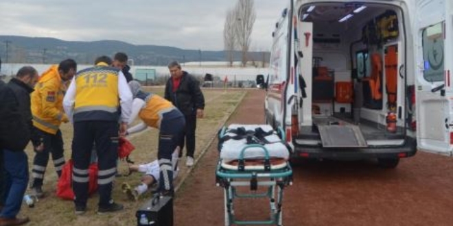 Devre arasında kalp krizi geçiren futbolcu vefat etti