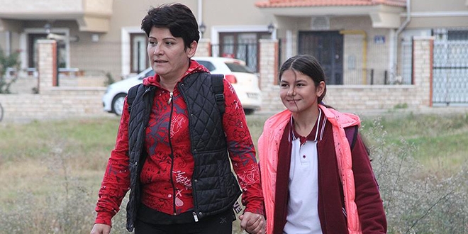 Çocuklar okula anneler spora