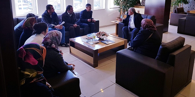 Başkan, makam odasının kapısını hiç kapatmıyor