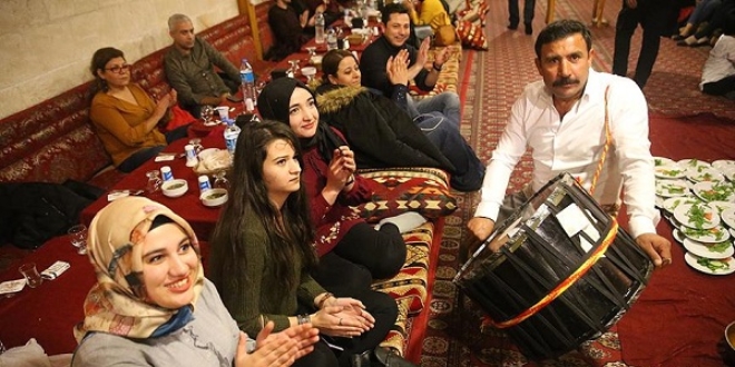Şanlıurfa'da eğlencenin adı 'sıra gecesi'