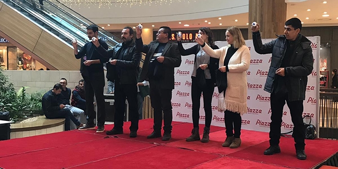 Son model otomobilin talihlisi kadın öğretmen oldu