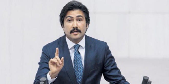 'En büyük görev de öğretmenlerimize düşmektedir'