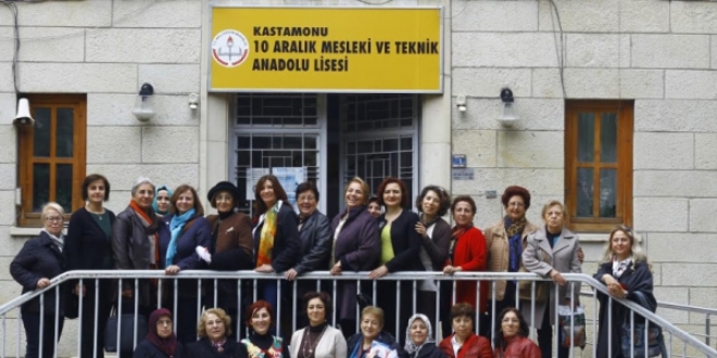 Kastamonu'da öğretmene şiddete sendikalardan tepki