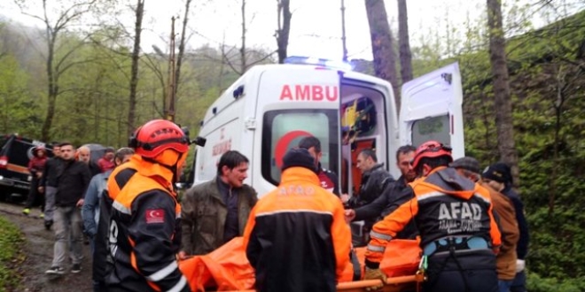 Öğrenci servisi uçuruma yuvarlandı: 1 ölü, 1 yaralı