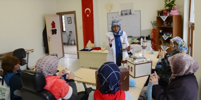 'Gönül gözünü' engelli çocukları ve öğrencilerine açtı