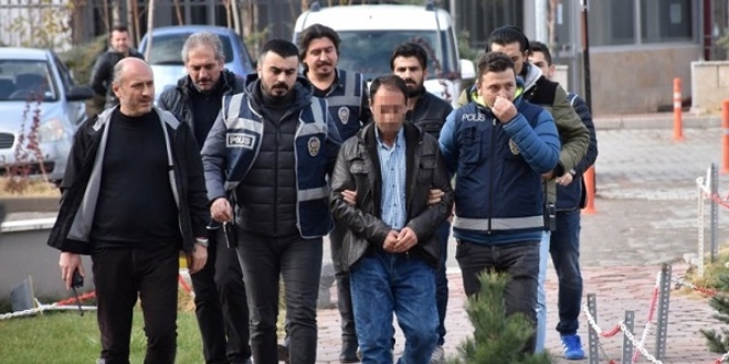 Mesai arkadaşlarını öldüren zanlı ile kayınbiraderi tutuklandı
