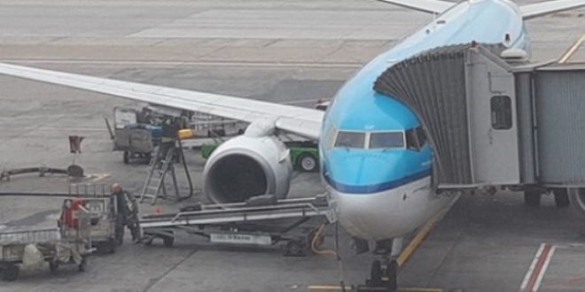 Yolcu uçağını İstanbul'a kral getirdi