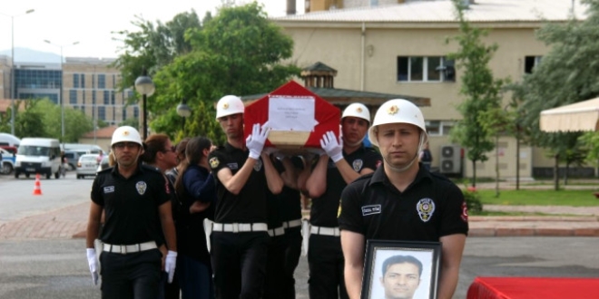 Kendini vuran polis için tören düzenlendi