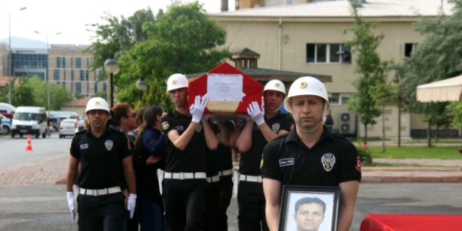 Kendini vuran polis iin tren dzenlendi