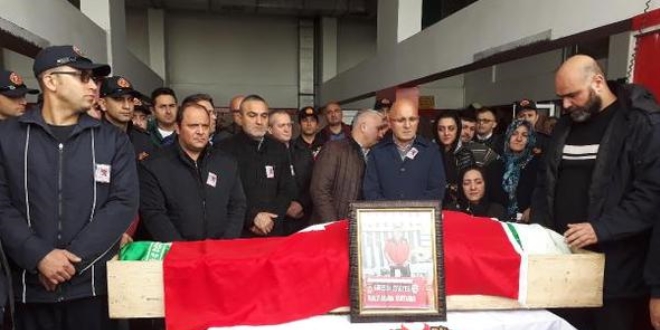 Kalp krizi geçiren itfaiye eri hayatını kaybetti