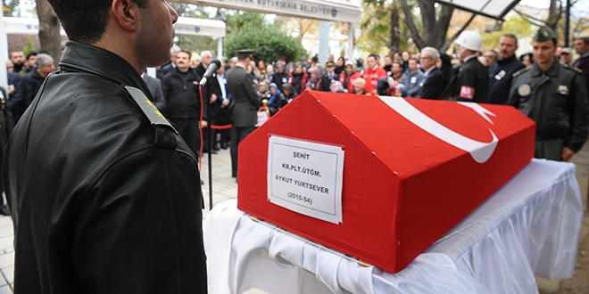 Şehit Üsteğmene acı veda