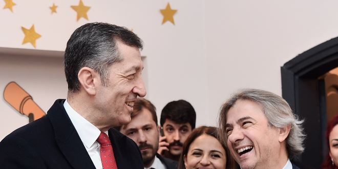 Bakan Selçuk: Bırakın çocuklar kendi zamanlarını yaşasınlar