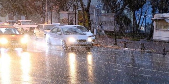 Meteoroloji uyarmıştı, beklenen kar yağışı başladı