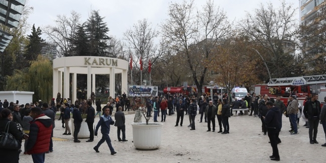 Başkentte AVM'de yangın paniği
