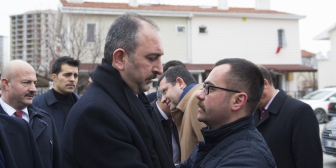 Adalet Bakanı Gül'den taziye ziyareti