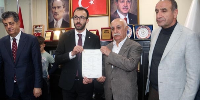 Şırnak CHP eski il başkanı ve 120 kişi AK Parti'ye geçti