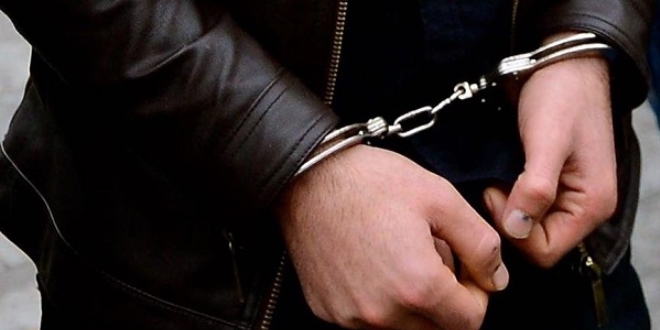 FETÖ'nün 'askeri mahrem yapılanması'na operasyon: 10 gözaltı