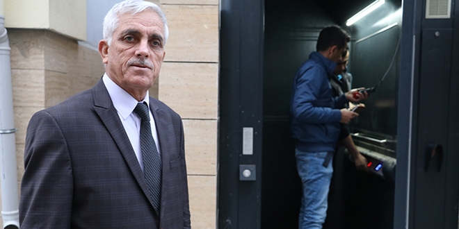 Engelli öğrencinin sınıfına sürünerek çıktığı iddiası