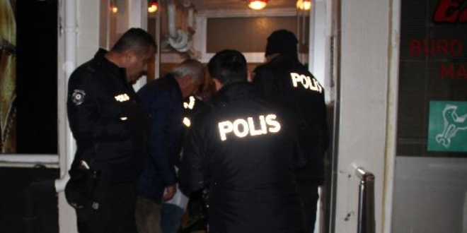 Üniversite öğrencisi evinde ölü bulundu