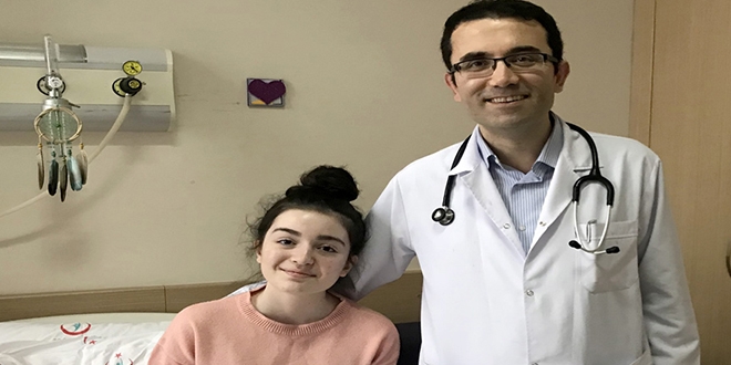 15 yaşındaki İrem uykusundan uyanmak istiyor