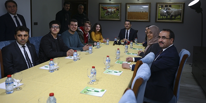 Bakan Pakdemirli liselileri ağırladı