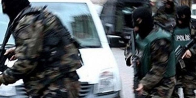 Sahte pasaport çetesine operasyon: 43 kişi gözaltına alındı