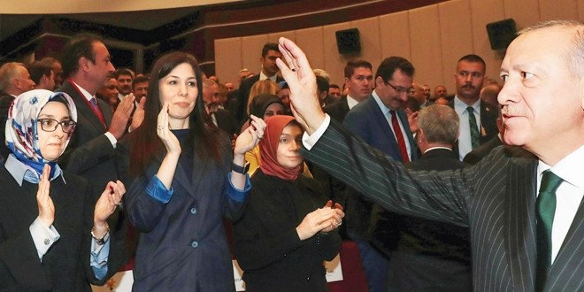 Partiler arası 'Jest İttifakı' yaşanıyor