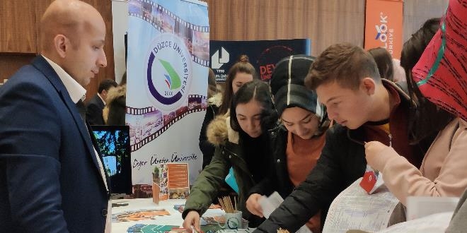 Düzce üniversitesinden öğrencilere bilinçli tercih rehberliği