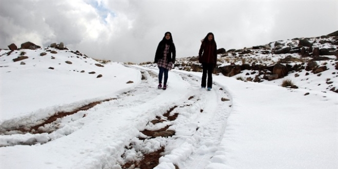 Erzurum ve Kars, beyaza büründü