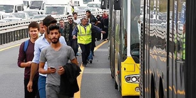 Polis, Saadet Partililerin yürüyüşüne izin vermedi
