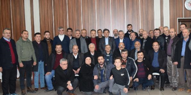 AK Parti, mahalle başkanları toplantısı düzenledi